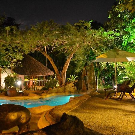 Pumusa Bushcamp Hluhluwe Exteriör bild