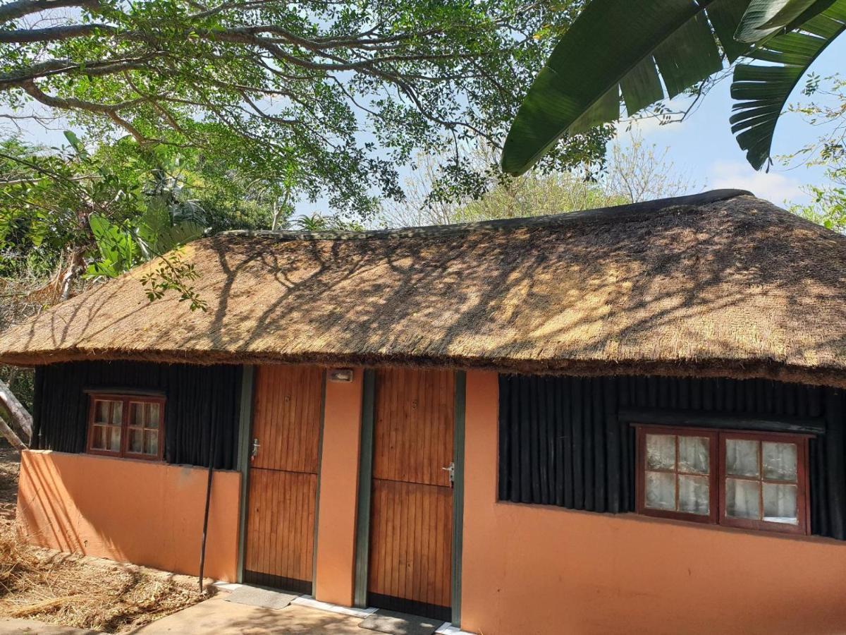 Pumusa Bushcamp Hluhluwe Exteriör bild