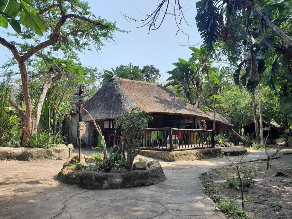 Pumusa Bushcamp Hluhluwe Exteriör bild