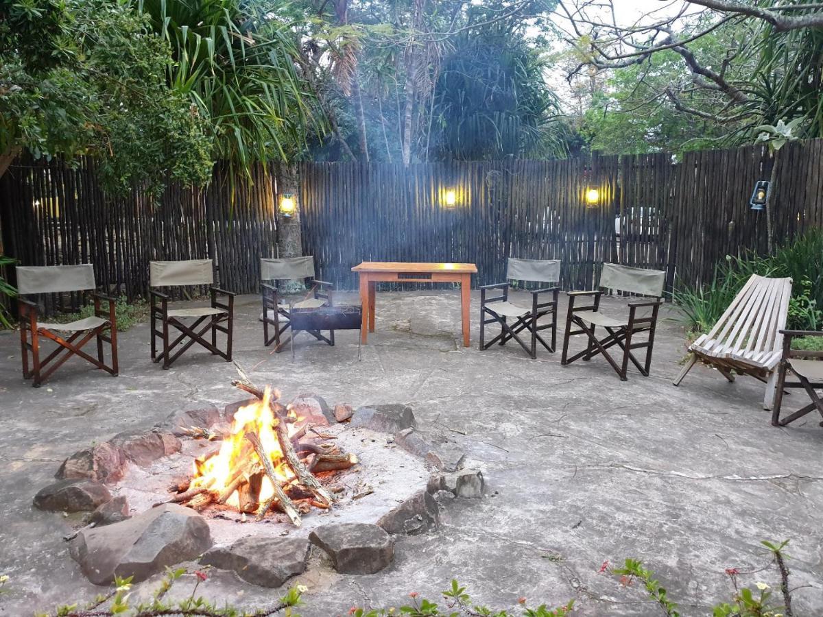 Pumusa Bushcamp Hluhluwe Exteriör bild