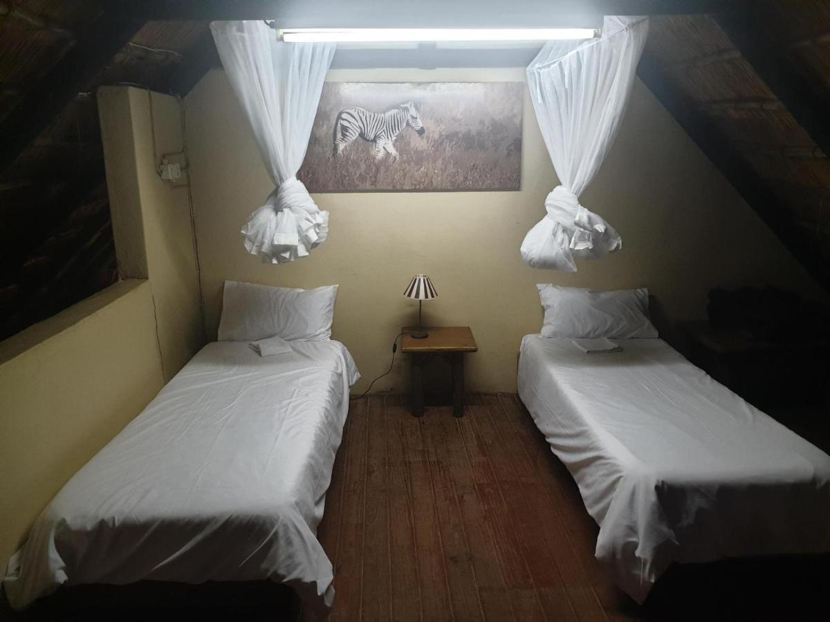 Pumusa Bushcamp Hluhluwe Exteriör bild