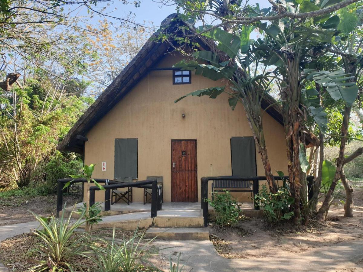 Pumusa Bushcamp Hluhluwe Exteriör bild