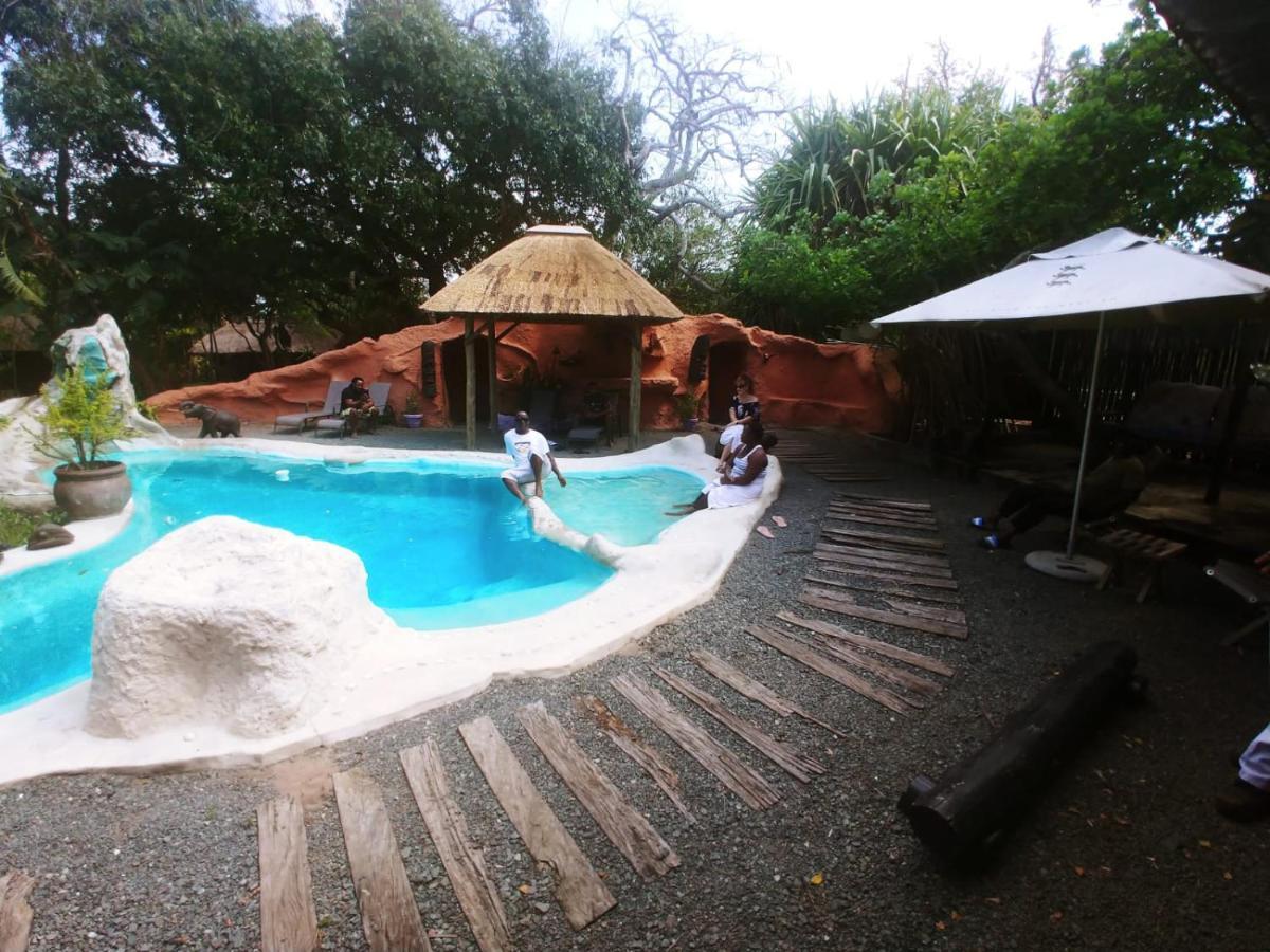 Pumusa Bushcamp Hluhluwe Exteriör bild